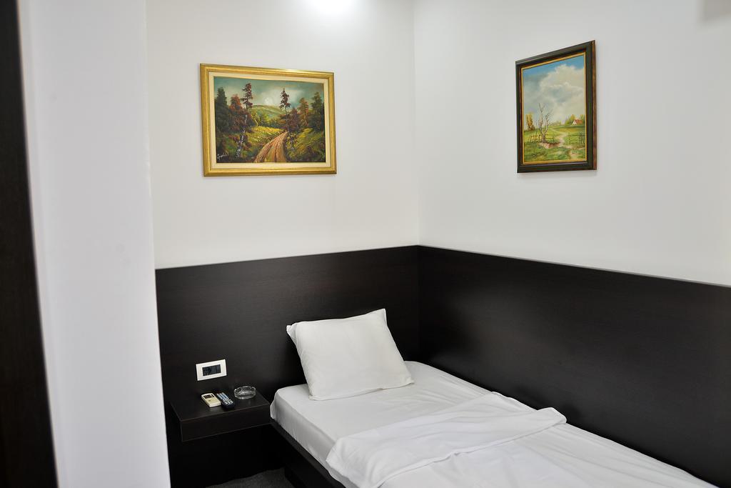 Hotel Golf Krusevac Room photo