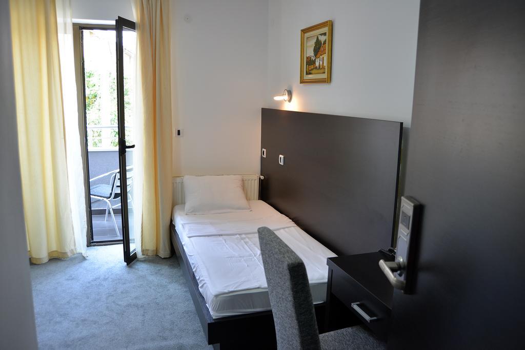 Hotel Golf Krusevac Room photo